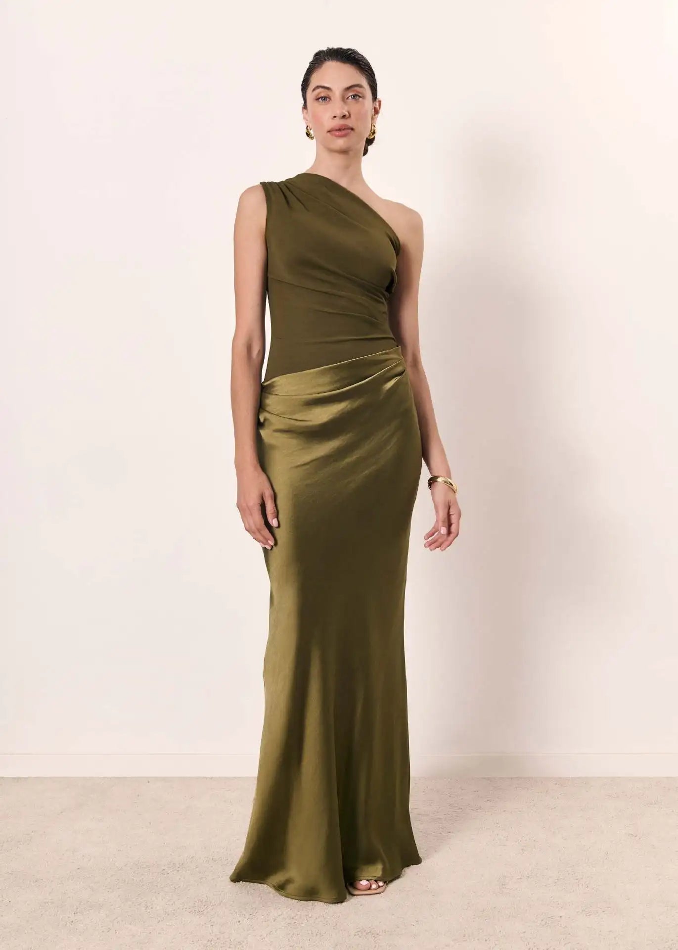 Vestido largo de satén