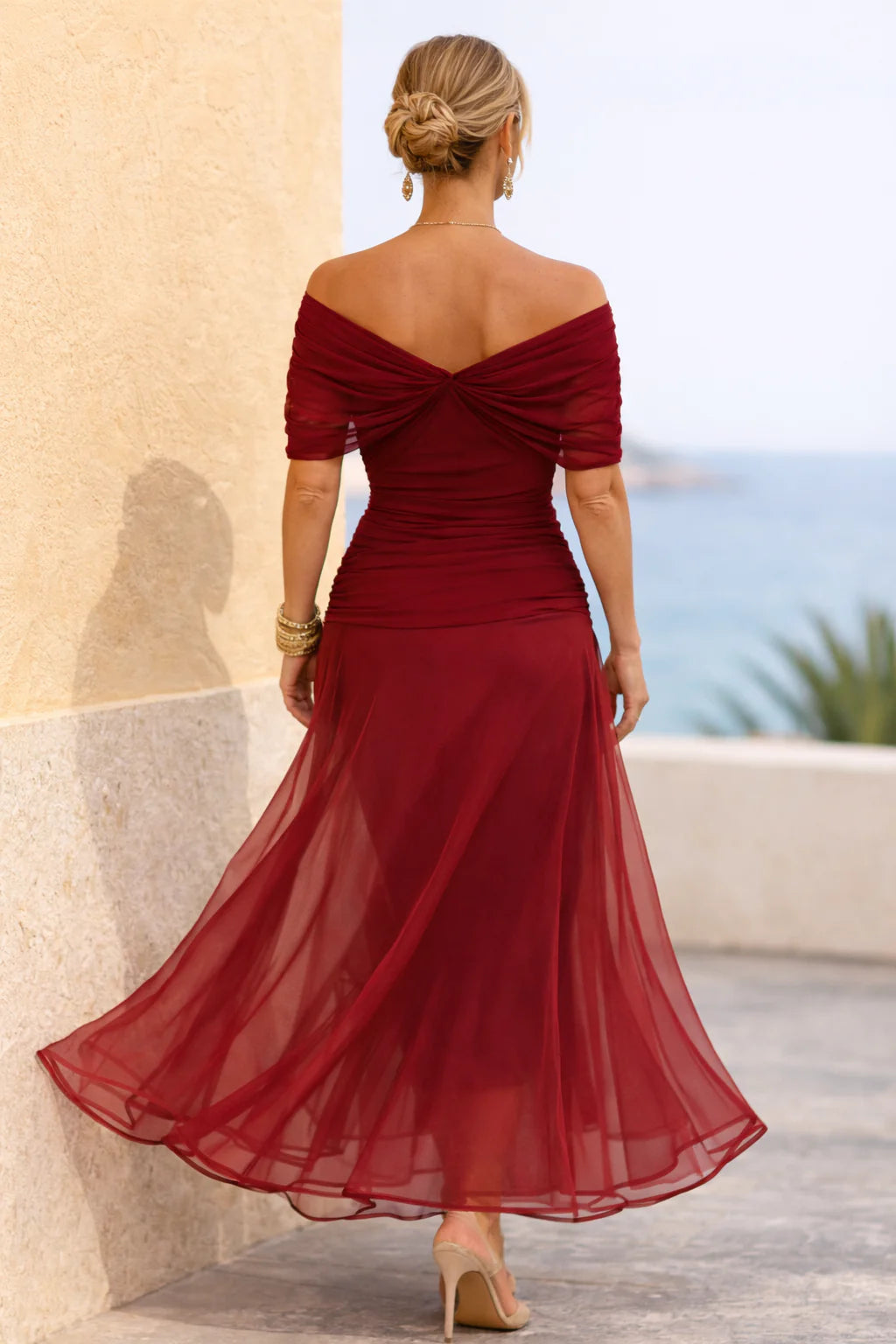 Luisa | Elegante vestido largo con escote en V que realza la silueta