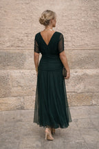 Luisa | Elegante vestido largo con escote en V que realza la silueta